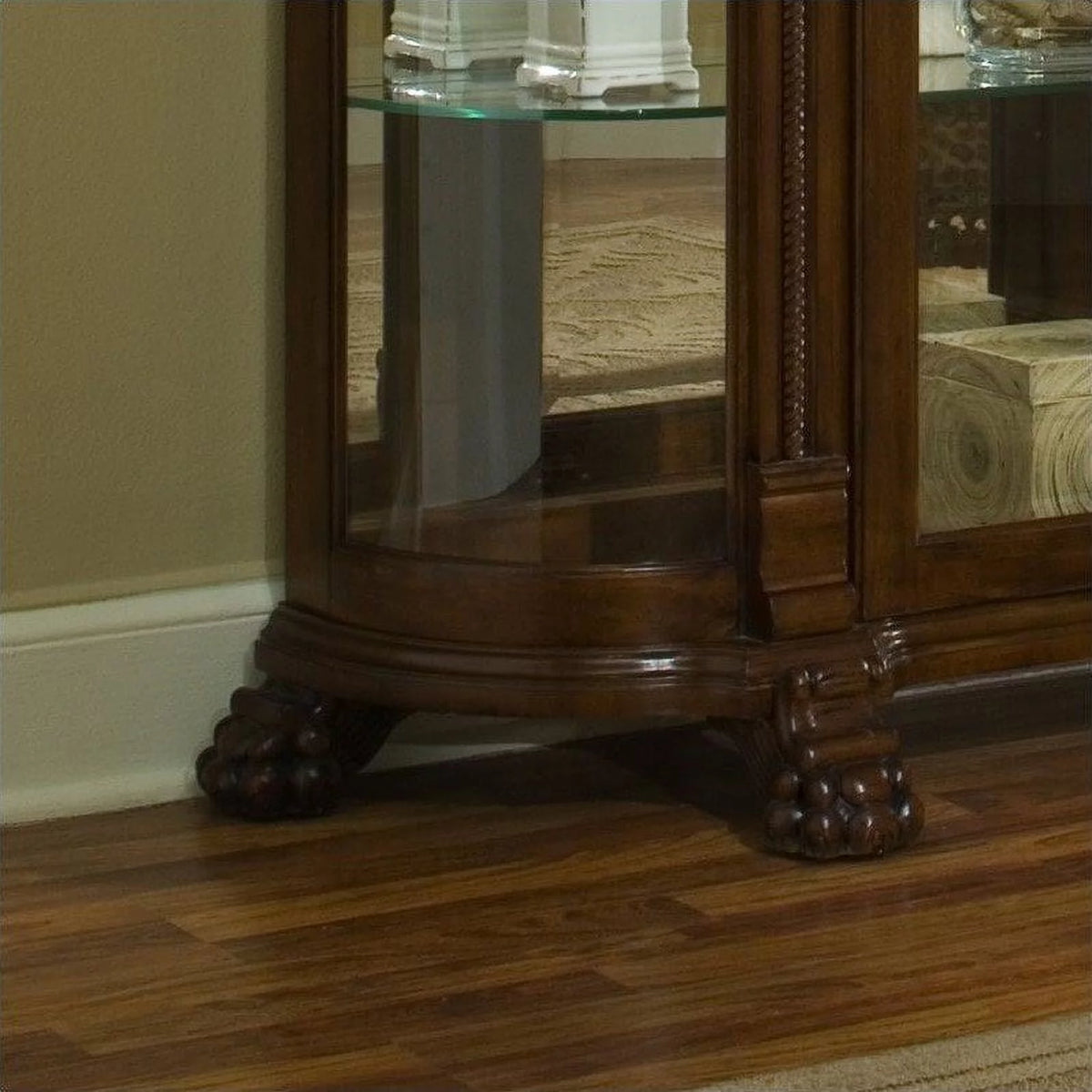 Curved End Curio Cabinet Y9611